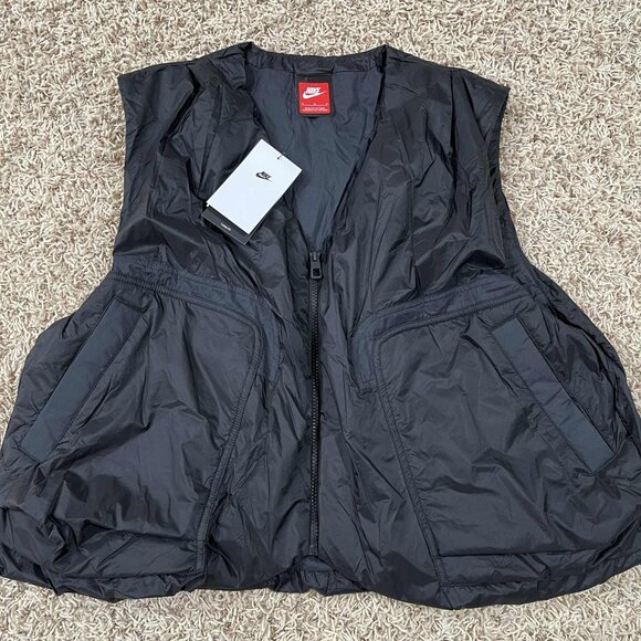 NEW Nike Tech Men’s Lightweight Nylon Woven Vest Black HM4262-010, Size M - Picture 3 of 15